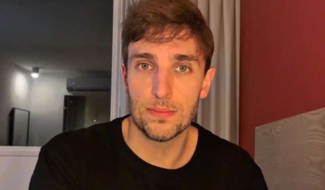 Humorista Léo Lins é condenado à prisão por piadas em show