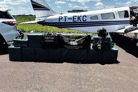 Piloto preso com 400 kg de cocaína é absolvido e gera indignação da sociedade. Só falta devolver a carga...