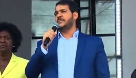 “Bessias” cria estratégia para não ser vaiado ao fazer uso da palavra na Marcha para Jesus
