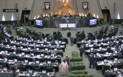 Parlamento iraniano toma decisão que atinge o mundo inteiro de maneira catastrófica