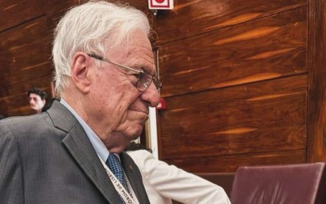 Ex-professor de Moraes diz o que ministros não admitem ouvir e é ovacionado em evento de Gilmar (veja o vídeo)