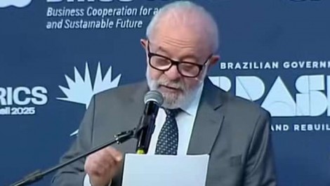Na Cúpula dos Brics, Lula volta a passar vexame internacional
