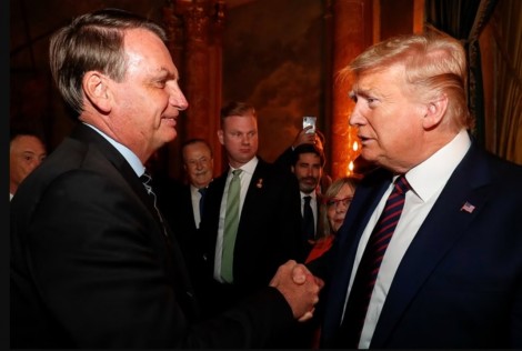 Trump assume de vez a "defesa" de Bolsonaro e vai cuidar de perto o regime brasileiro