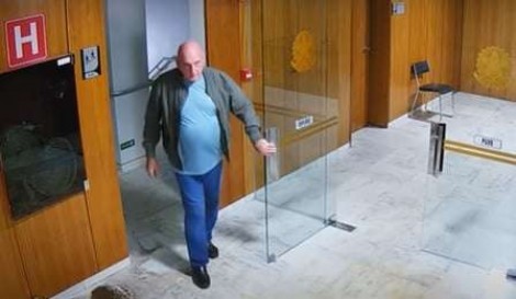 General G. Dias ressurge, finalmente "confessa" e Bolsonaro não perdoa