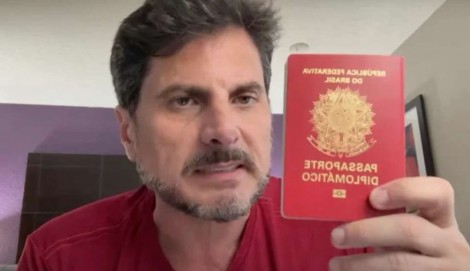 Direto dos EUA, Marcos do Val manda recado a Moraes