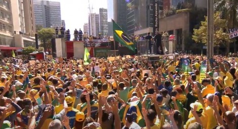 AO VIVO: Começam os fortes discursos na Avenida Paulista (veja o vídeo)