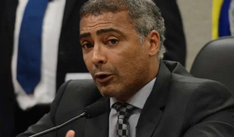 Enfim, Romário se manifesta