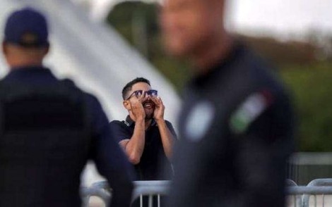 Protesto solitário contra Moraes na frente do STF pode ter um grande significado (veja o vídeo)