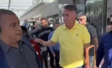 Bolsonaro tem grande surpresa ao chegar no Hospital para exames (veja o vídeo)
