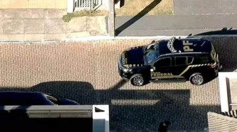 O estranho e absurdo pedido da PF para o entorno da casa de Bolsonaro