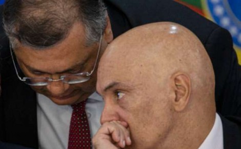 Conselheiro de Trump enaltece Fux e detona Moraes