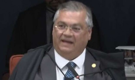 Eduardo Bolsonaro manda recado direto a Flávio Dino