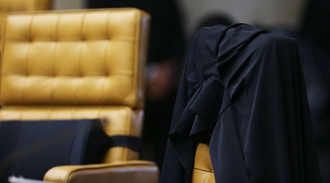 Ministro do STF estaria investigando ministros do STF. "Gosto de sangue investigativo", diz colunista
