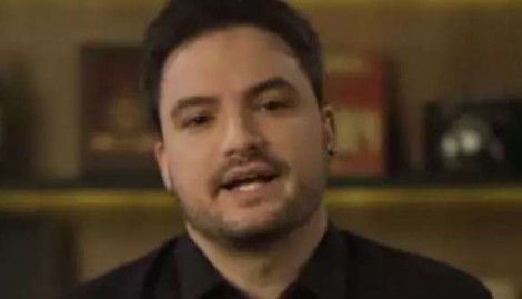 Felipe Neto retorna dos EUA, ataca novamente Trump e se acovarda em novo anúncio