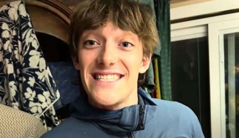 Influencer digital choca o mundo ao transmitir ao vivo sua própria morte
