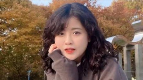 Morre autora de best seller sobre depressão que ganhou popularidade ao ser recomendada por cantor do BTS