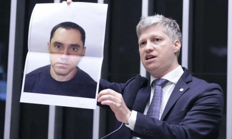 Um pequeno detalhe que põe por terra a absurda narrativa do delegado Fábio Shor