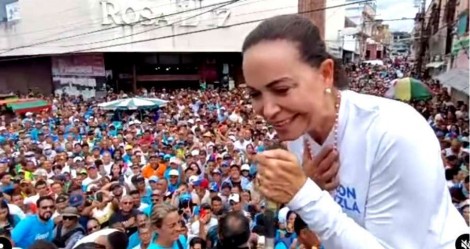 Maria Corina alerta que só poderá receber o Prêmio Nobel da Paz após a queda de Nicolas Maduro