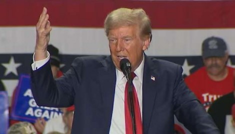 Flávio sugere ajuda militar de Trump contra tráfico na Baía de Guanabara