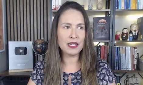 Exilada, juíza Ludmila expõe o avanço da violência no Rio e revela: “Fui vítima de bala perdida aos 11 anos” (veja o vídeo)