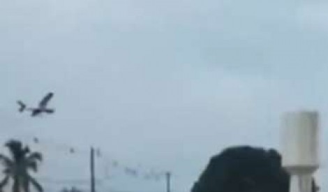 Avião cai em fazenda no Tocantins e deixa vítimas fatais (veja o vídeo)