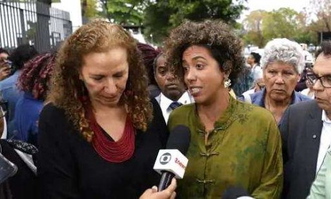 Deputadas fazem verdadeira algazarra no IML na defesa insana de bandidos (veja o vídeo)