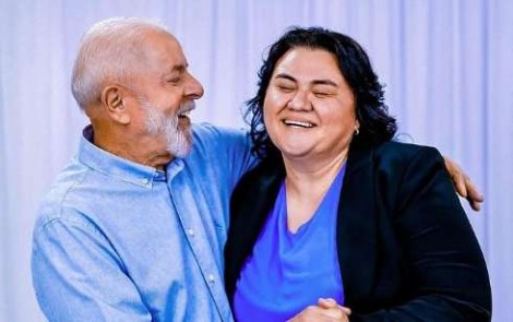 Justiça Eleitoral cassa mandato de prefeita petista