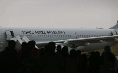 O povo brasileiro pagou a “fuga” de uma criminosa, aliada de Lula