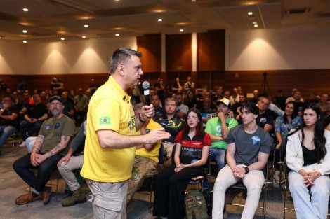Em evento dedicado à legítima defesa, Coronel Ustra enaltece a segurança pública, liberdade e valorização dos CACs