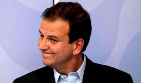 Prefeito do Rio faz ataque sórdido ao chanceler alemão e depois corre para apagar o post