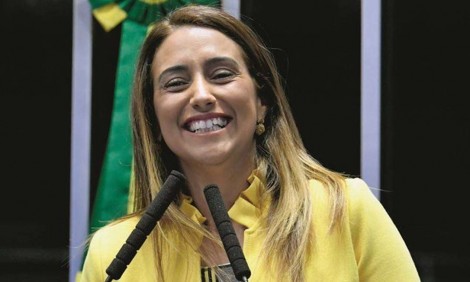 A montanha russa da Vida em ação: Ex-ministra tem o segundo marido na Papuda...