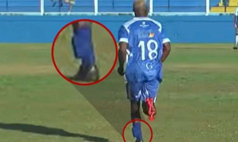 Usando tornozeleira eletrônica, jogador marca gol e conquista título no RJ (veja o vídeo)