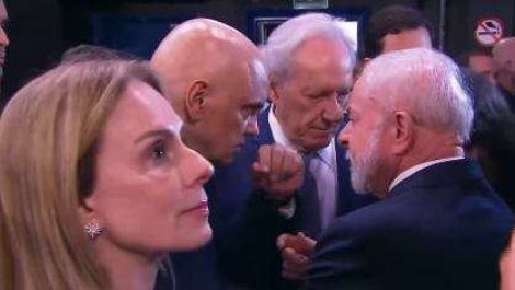 Fotógrafo de Lula quase “atropela” a esposa de Xandão para censurar o "dono da casa" (veja o vídeo)