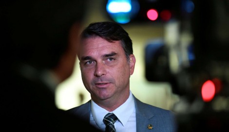 Flávio faz anúncio estratégico e assombra esquerdistas (veja o vídeo)