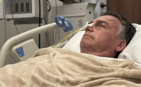 URGENTE: Bolsonaro volta à mesa de cirurgia