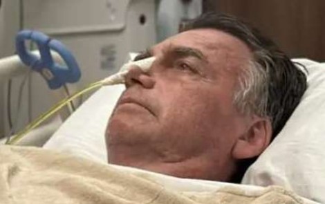 Bolsonaro é submetido a nova cirurgia e Michelle pede oração