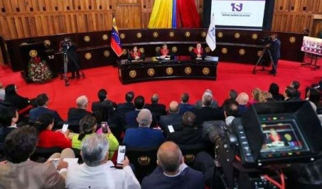 Sem noção, Supremo da Venezuela desafia Trump