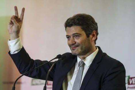 A sociedade civil precisa cobrar da velha mídia pelo abuso de uma liberdade que não tem!