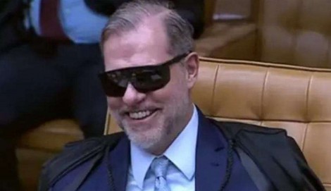 Sobre togas e paus sujos de galinheiro (veja o vídeo)
