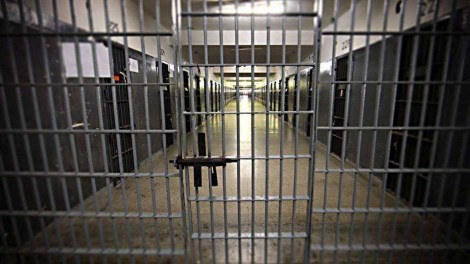 Homem matou a mãe e não teve perdão na cadeia com execução extremamente cruel