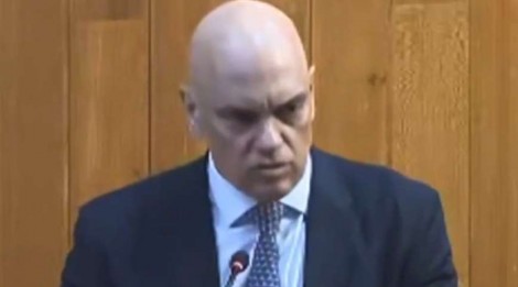 URGENTE: Moraes prende mais cinco