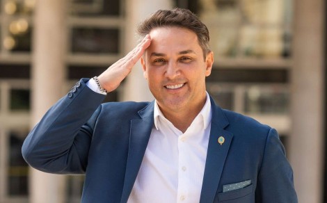 Pesquisa no RS confirma liderança de Zucco e revela que Eduardo Leite terá dificuldades numa disputa ao Senado