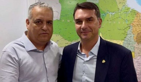 Relator da CPMI do INSS deixa para trás Renan e Lira e lidera isolado disputa em Alagoas