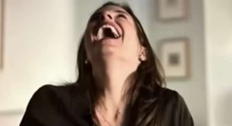 Suzane von Richthofen reaparece aos risos relembrando o crime que chocou o país (veja o vídeo)