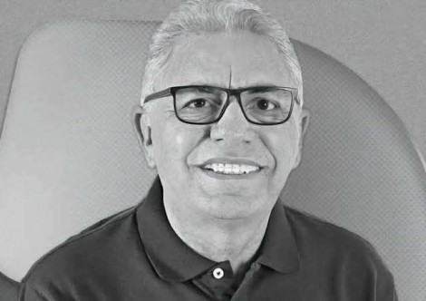 Prefeito passa mal durante culto na igreja, infarta e morre