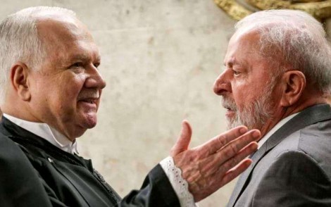 Lula recebe um precioso conselho: Bater nos ministros do STF