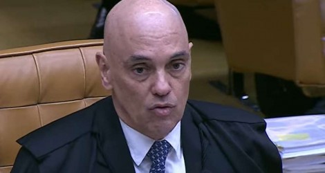 Oposição começa o "contra-ataque" a Moraes