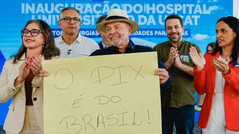 A nova farsa do verdadeiro traidor da pátria