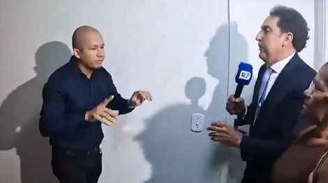 Ex-deputado é agredido em reportagem (veja o vídeo)