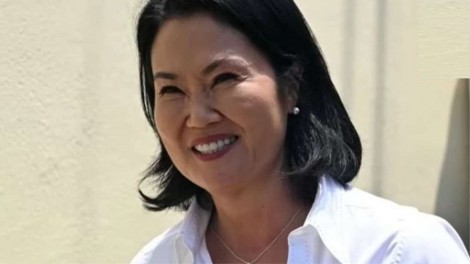 Vantagem de Keiko tem leve queda e forte apreensão toma conta da apuração no Peru
